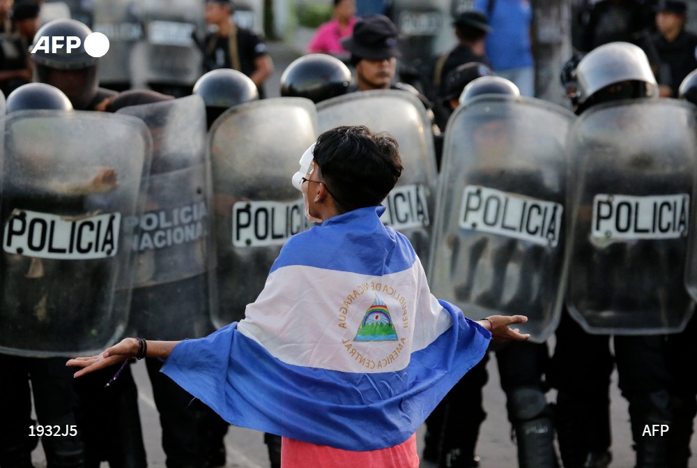 AFPespanol's tweet photo. Al menos 355 personas murieron durante la represión de las protestas en Nicaragua desde abril de 2018 hasta julio de 2019, informó este lunes la Comisión Interamericana de Derechos Humanos (CIDH) actualizando un saldo anterior #AFP https://t.co/e4YeUJBMiz