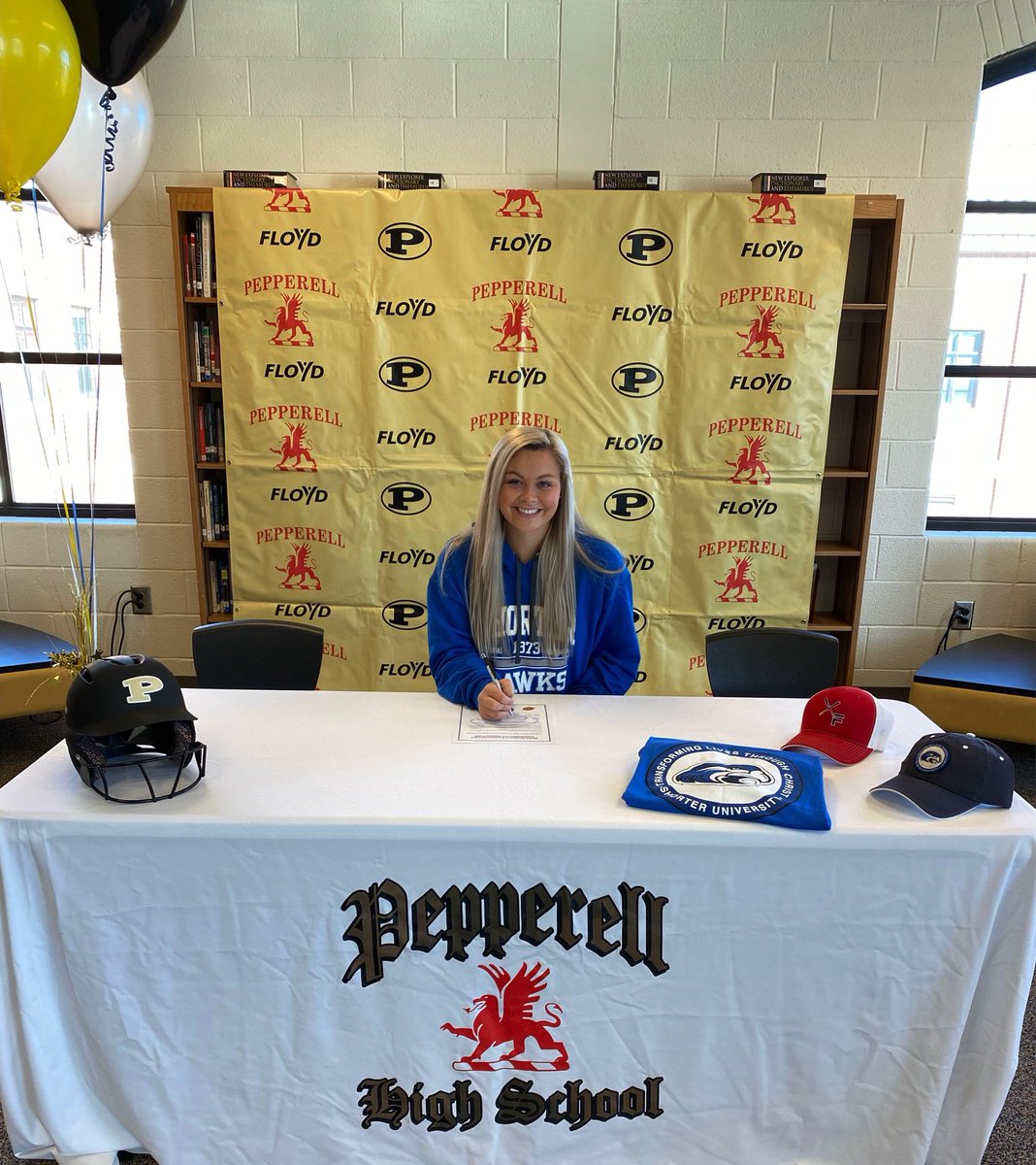 Welcome to the Hawk family, <a href="/chloe_jones33/">Chloe Jones</a>! 💙 #FlyHawks #signingday