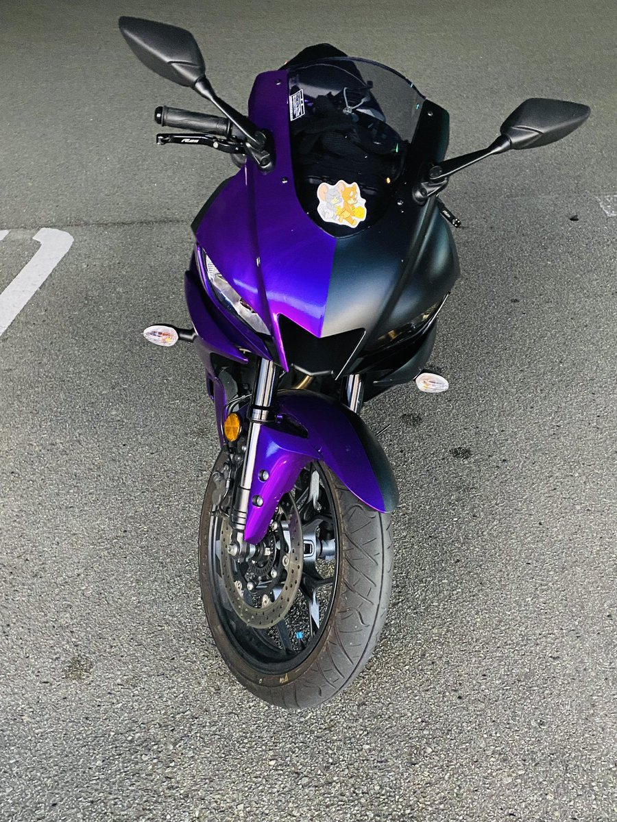 ryukun_r25's tweet photo. そういや誕生日過ぎてたので更新します！

名前 : りゅうくん
性別 : 🚹
年齢 : 17
身長 : 175
住み : 三重
愛車 : YZF-R25、マジェスティC
好き : スポーツ、アニメ、峠
一言 : 年齢性別全く気にしないのでバイク友達がほしい。。

#バイク乗りとして軽く自己紹介 https://t.co/eyctgKEqVw