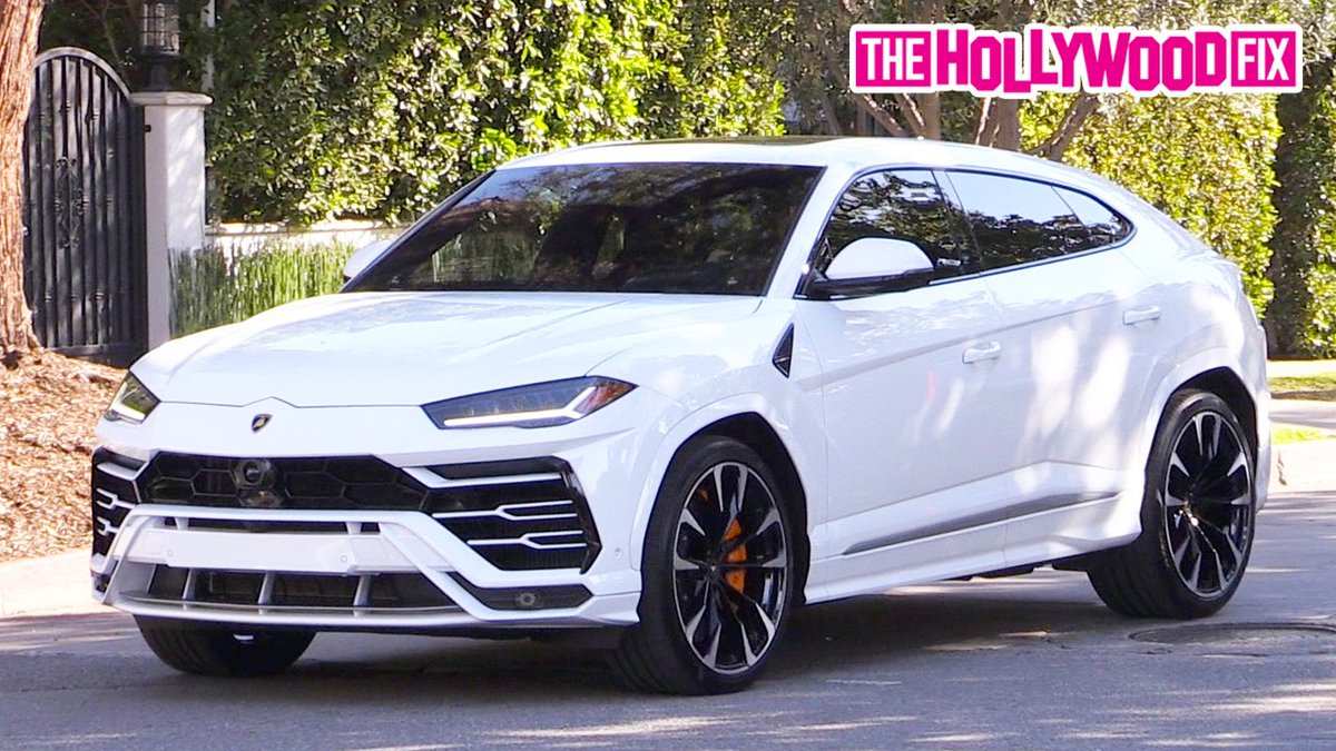 HollywoodFix's tweet photo. #LoriHarvey Is Spotted Leaving #FormaPilates Class In Her White #LamborghiniUrus SUV In West Hollywood, CA 11.15.21 https://t.co/PiIvS9PjYl https://t.co/EPFH70Fxku