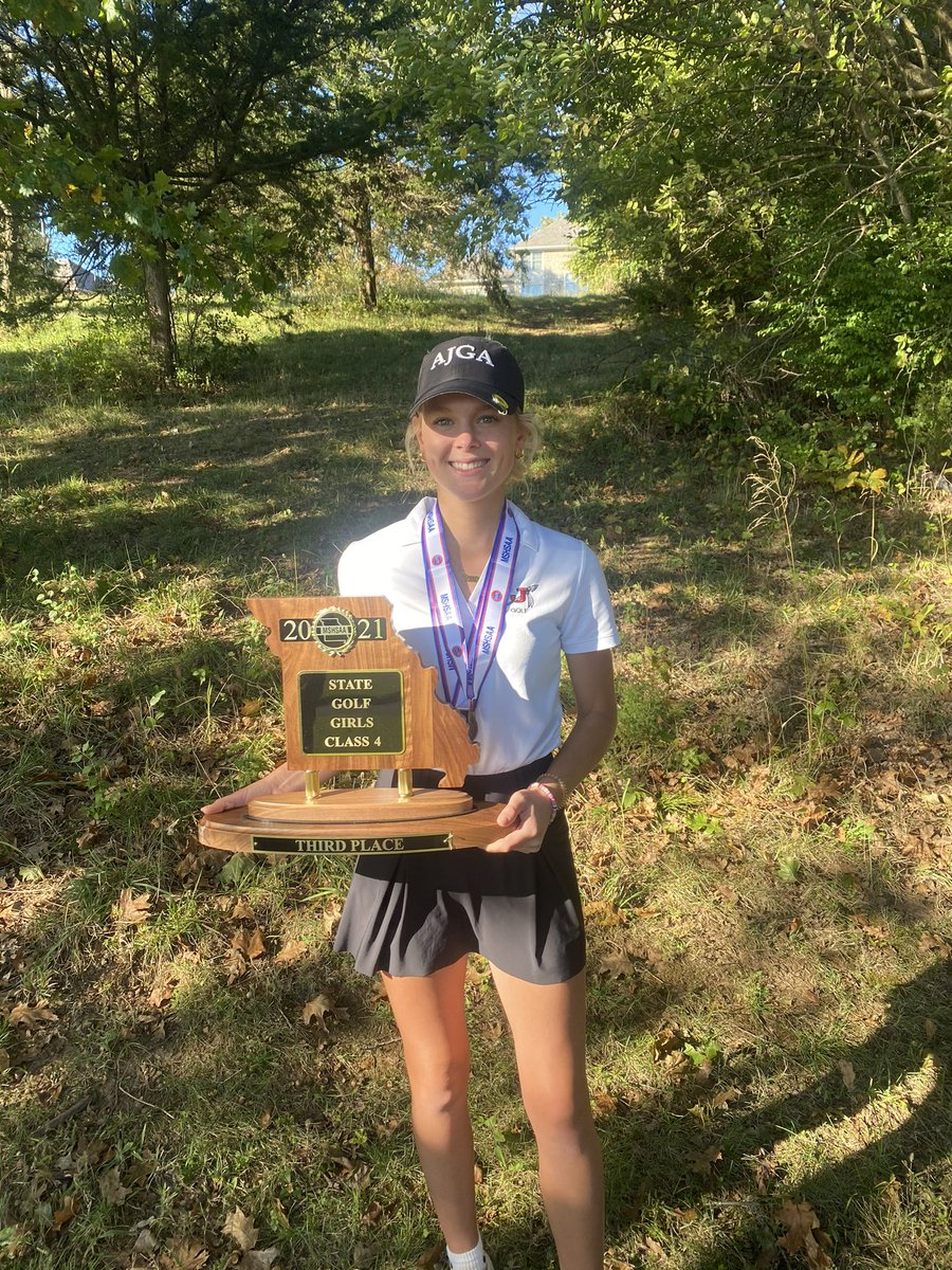 JR2_GirlsGolf's tweet photo. Congrats to another Indian on signing their National Letter of Intent! Me. Ella Overstreet is headed to SIUC next year to play for the Salukis. We would like to send her our best as she continues her golf career! https://t.co/Jb8xIY3YoP