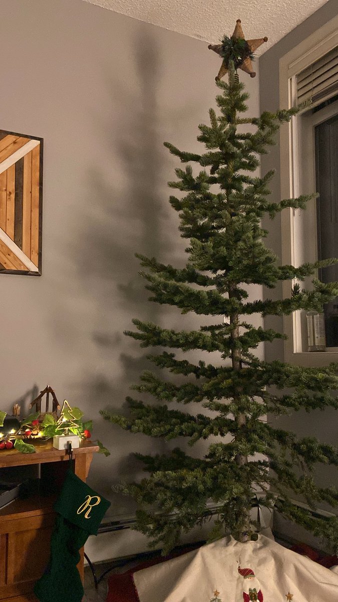 RyanGHannay's tweet photo. Time to start decorating! https://t.co/lsHnrnFzZI