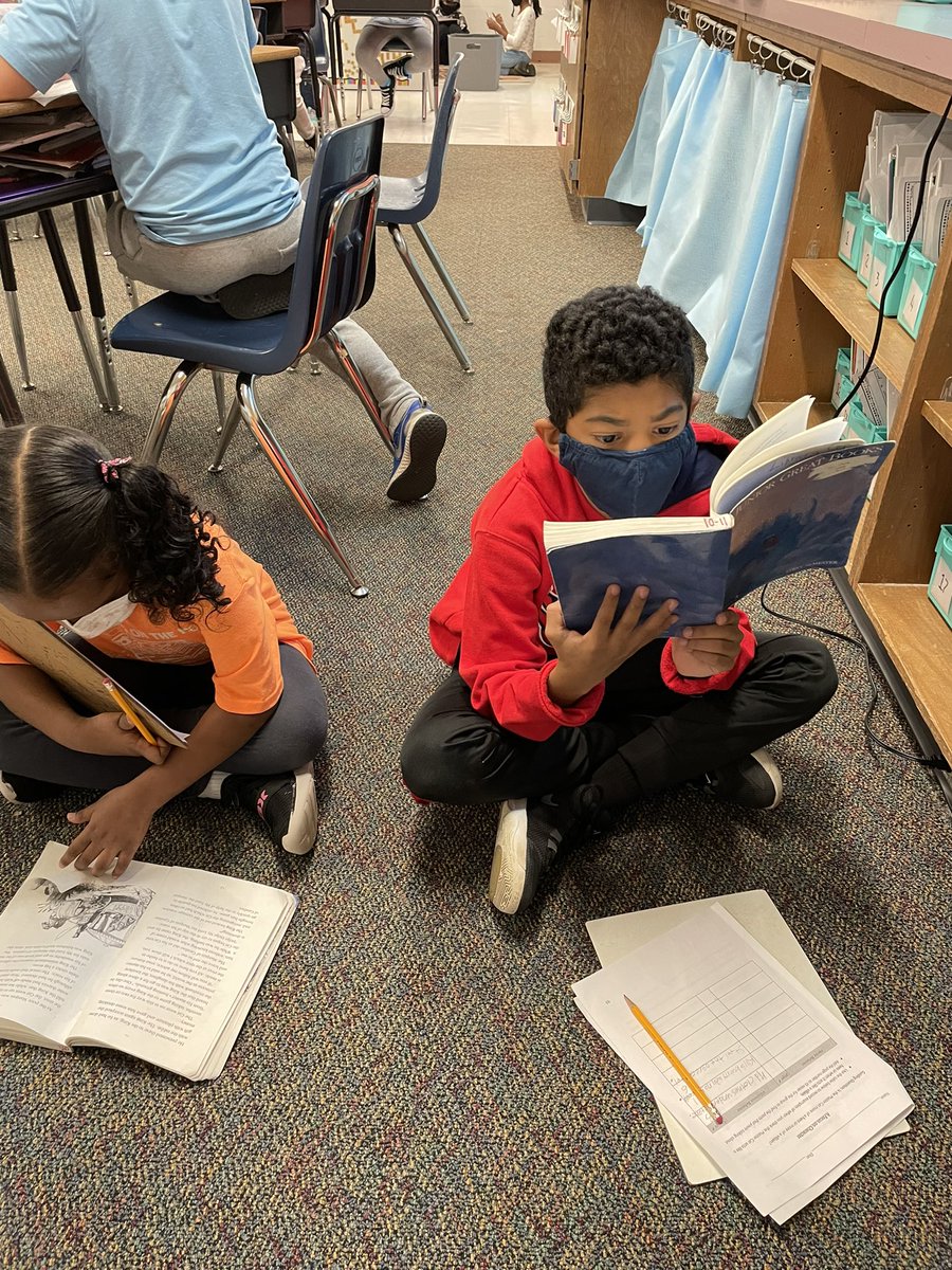 MsFranz_ATS's tweet photo. Starting the week off with the classic story, Master of Cats from our Junior Great Book series! Looking forward to our shared inquiry next week #vocabularydeveloment #causeandeffect #Socraticseminarprep @APS_ATS @APSGifted @APS_ELA_Elem https://t.co/5hzNuQs3IE