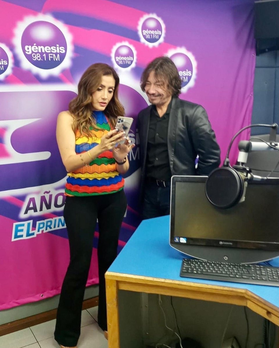 miguelunamusic's tweet photo. Gracias Cora Nelda y el Grupo Génesis Radio Monterrey por su apoyo incondicional de siempre. https://t.co/qiSbXrfs3U
