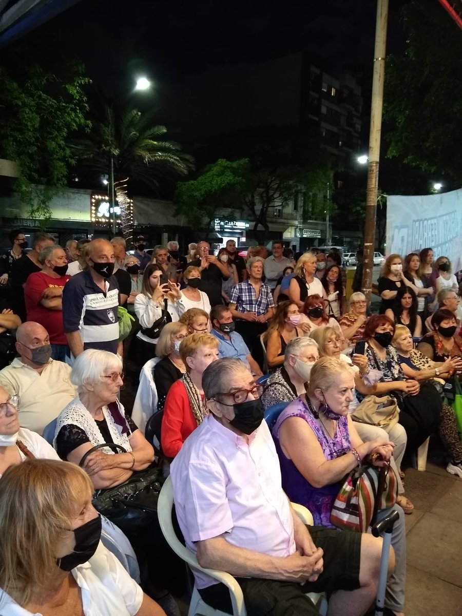 radicalesxarg's tweet photo. Hoy inauguramos el Ateneo “Dr. Rodolfo Ferrari” en la comuna 10 junto a @tanoangelici, @inesparry, @diegoweck y @arialvarezpalma.
La UCR sigue creciendo en toda la Ciudad! 🇵🇱💪🏻
#RadicalesxArgentina #UCR https://t.co/CEnZ0LnDyz