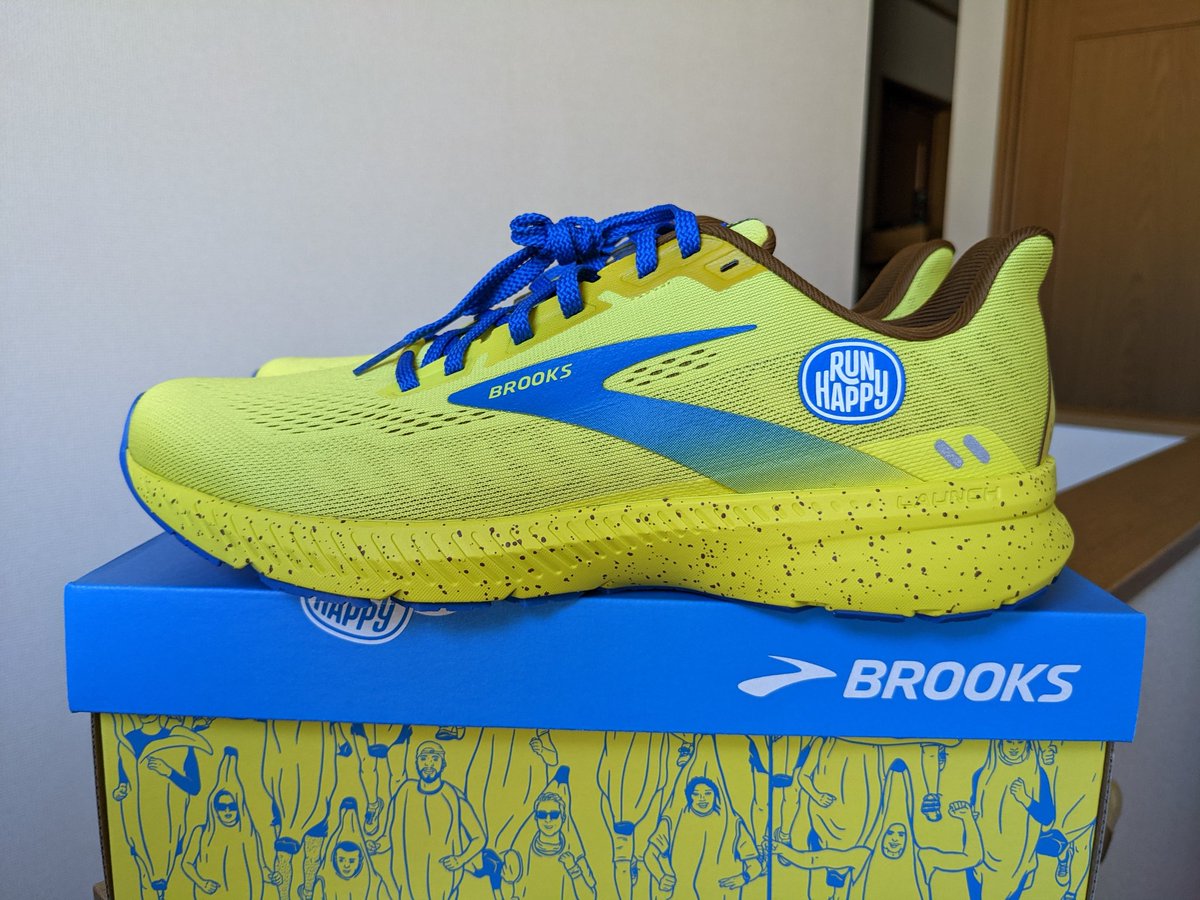 livewirelove198's tweet photo. 5月に出て、ずっと気にしてた
BROOKSの“Launch8”をようやくGETした。
バナナのデザインもPOPでカワイイ🍌
めっちゃ気に入ってる😆
#BROOKS
#Launch8
#ランニングシューズ
#スニーカー https://t.co/lczyXo6np7