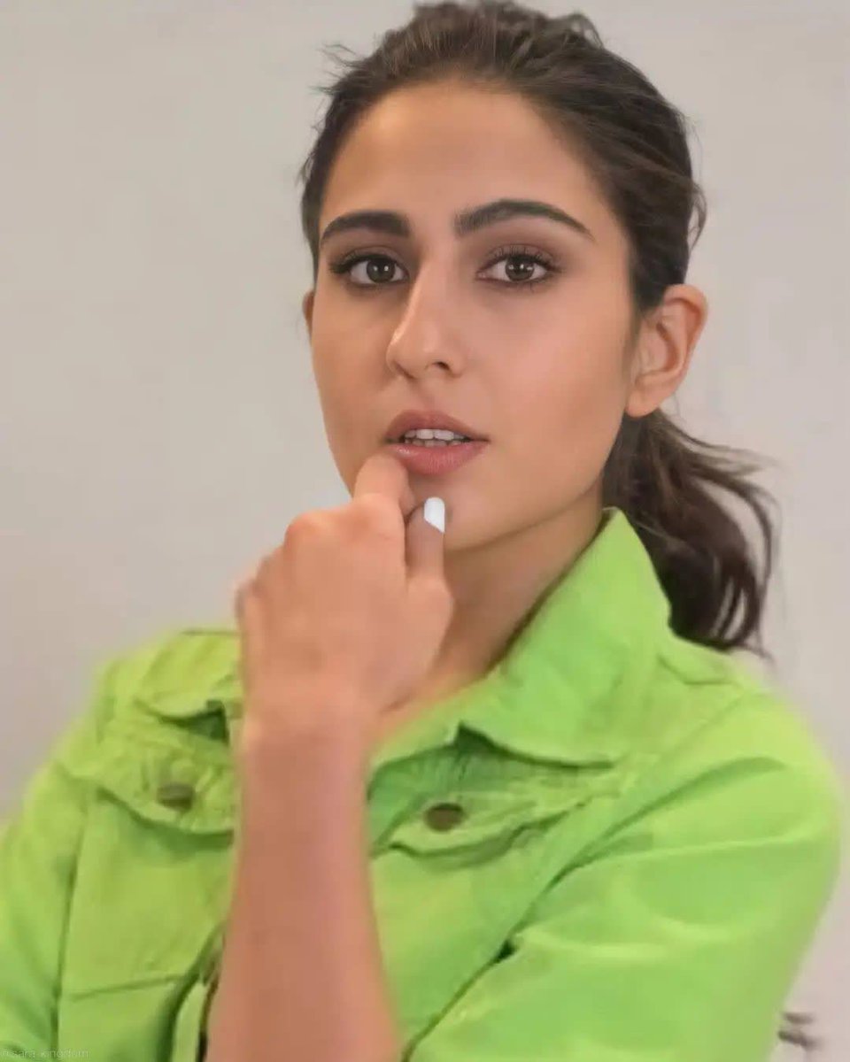 Sara Ali Khan Parody Account tweet media