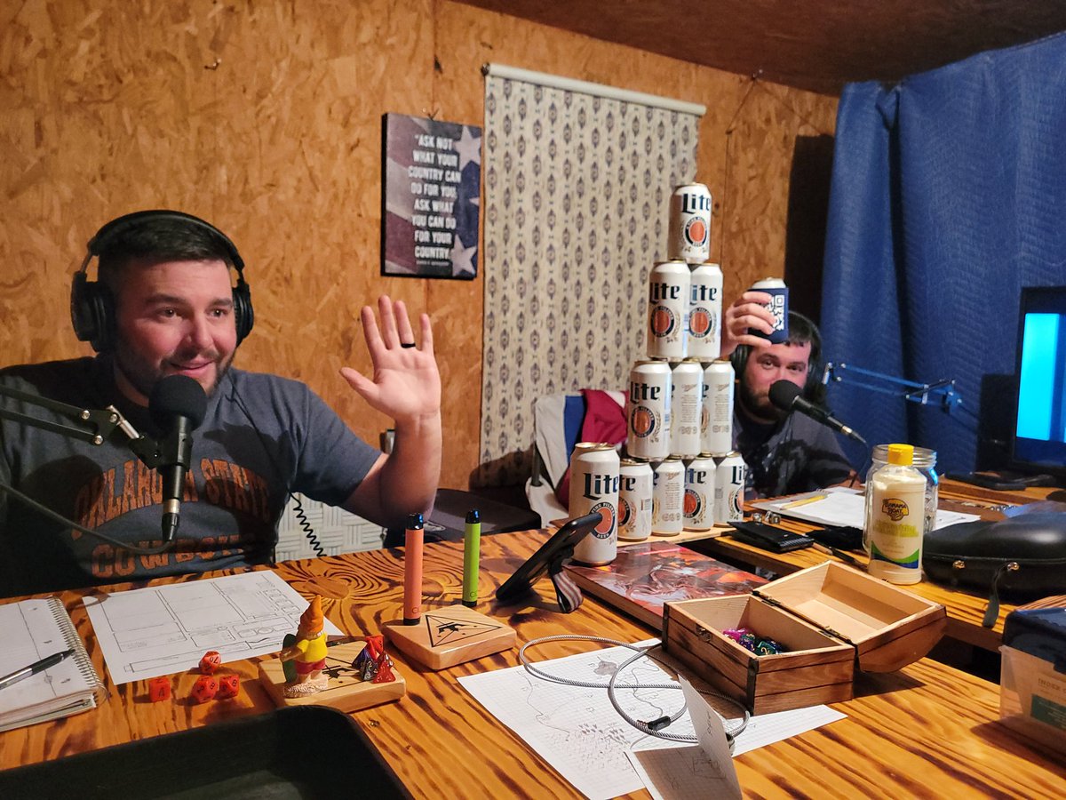 TaintedHighbrow's tweet photo. Things took a turn soon after this picture was taken.

#RednecksandReptiles https://t.co/xDY0rUdFRo