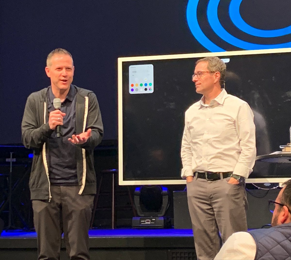 HeidenRatner's tweet photo. Grateful to learn from Pastor @GreggMatte from @HoustonsFirst today! PG gave a 🔥 word on preaching and the process. 📶#levelupszn @CFConnect_ @jarrettstephens https://t.co/swfo0Mf7nf