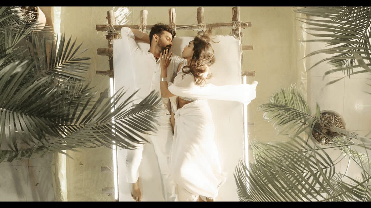 DVDtweets_'s tweet photo. @MahatOfficial next with #DirAndrew produced by @OnSkyoffl titled as #2030 first of its kind Flash forward movie without involving the Time Travel concept
#Onsky @DoneChannel1 https://t.co/YDGuTrCHPx