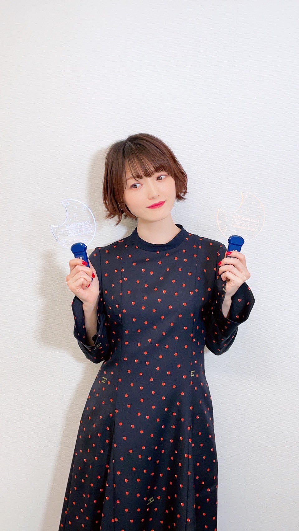 花澤香菜 ライブグッズ届いた まだ迷ってる方見てみてね 型アクリルプレートライトと ランダム10種ブロマイド T Co Yh8cpiki6s T Co Qsylukwkca Twitter