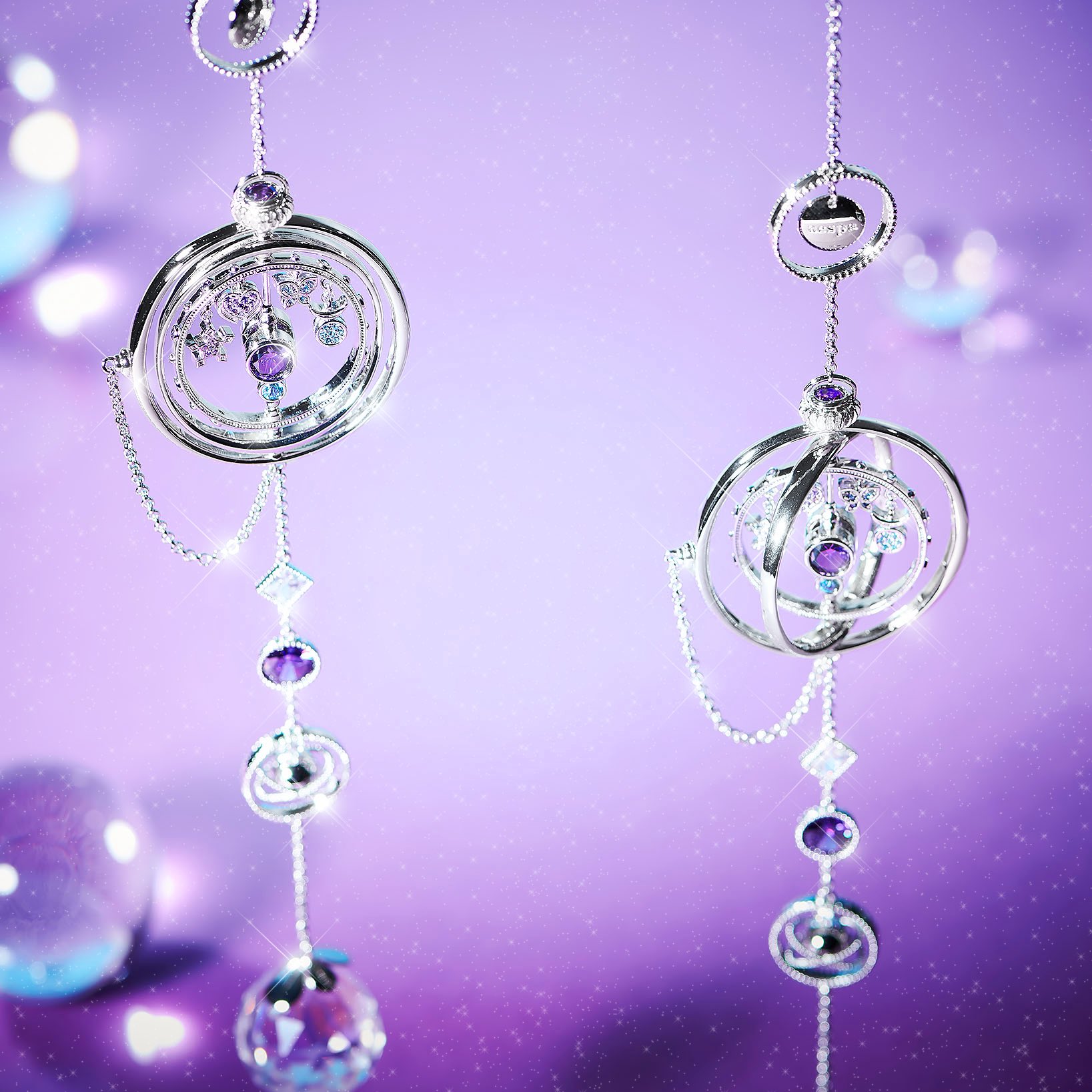 FESM6khakAEvg0u?format=jpg&name=large