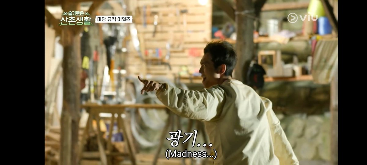 Iksongmoots's tweet photo. Good day to my fave funny man 😜#kyungho #WiseMountainVillageLife https://t.co/2fBiGwJBTh