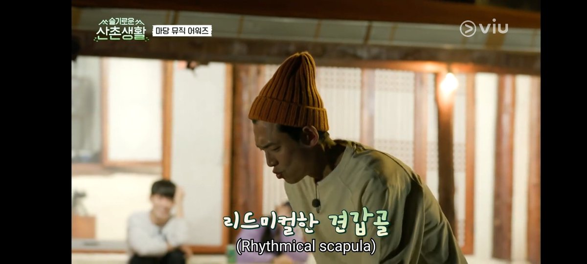 Iksongmoots's tweet photo. Good day to my fave funny man 😜#kyungho #WiseMountainVillageLife https://t.co/2fBiGwJBTh