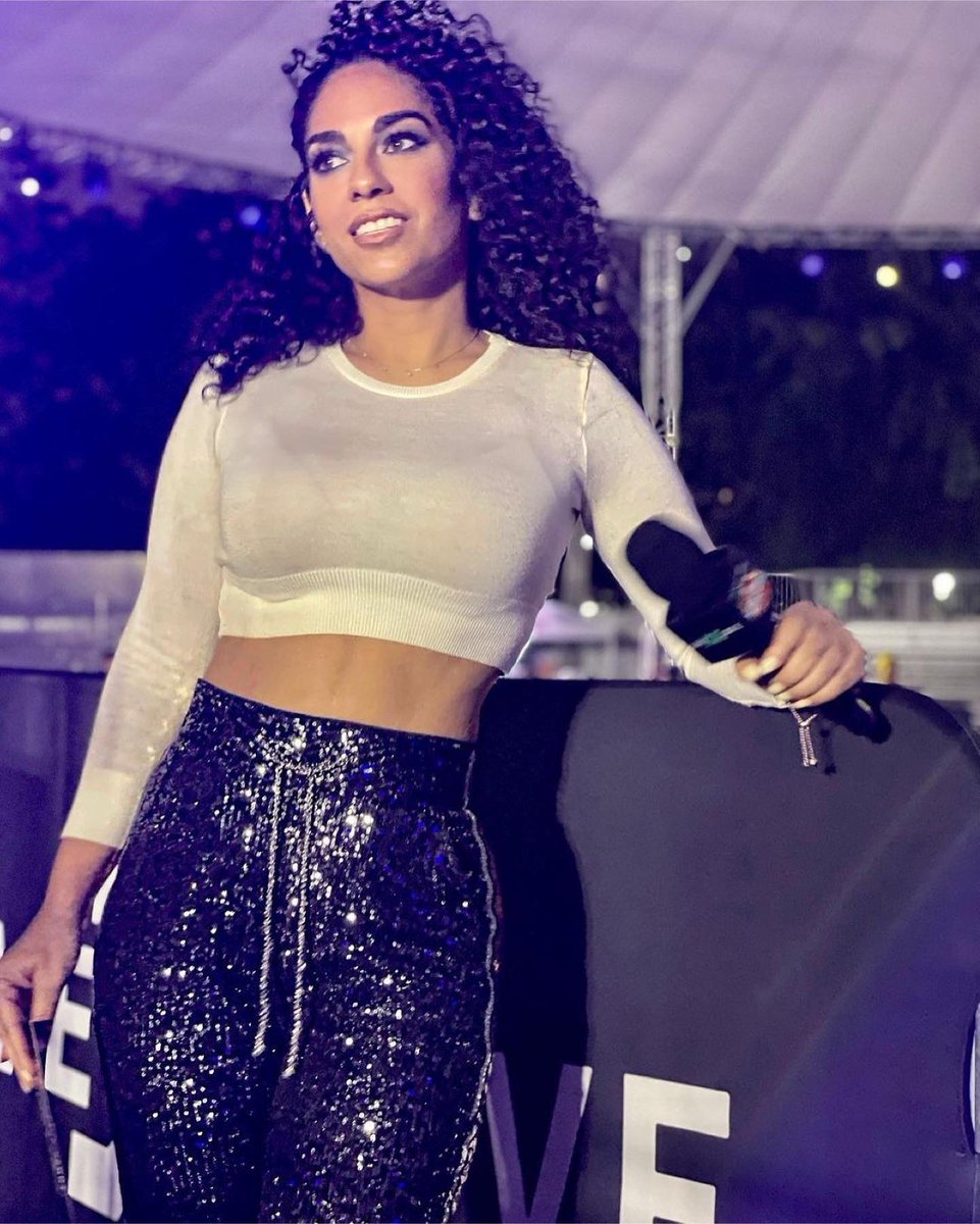 InEarnestOffici's tweet photo. #BallerFest 2021 Host @sharoncarpenter gets her #Rockstar 🤩 ON #InEarnest | Here in our #Sequined #Jogger that was brought back by VERY popular demand!!! | @InEarnestOffici ❤️ https://t.co/bXn5MHF8W3