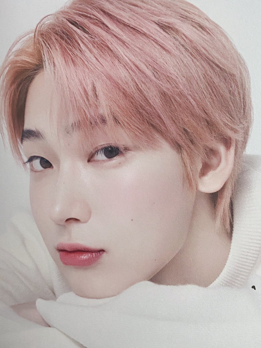 wywanny's tweet photo. รุปน้องซอนอูจาก abib รุปนิดีมาก ความหันข้างตามองกล้องวางคางบนแขนใดๆ ดีทิสุด รักการถ่ายแบบสกินแคร์ น้องซอนอูเอาอีกนะ ♡꒰˘̩̩̩⌣˘̩̩̩⌗꒱ https://t.co/zQlNJVVMPO