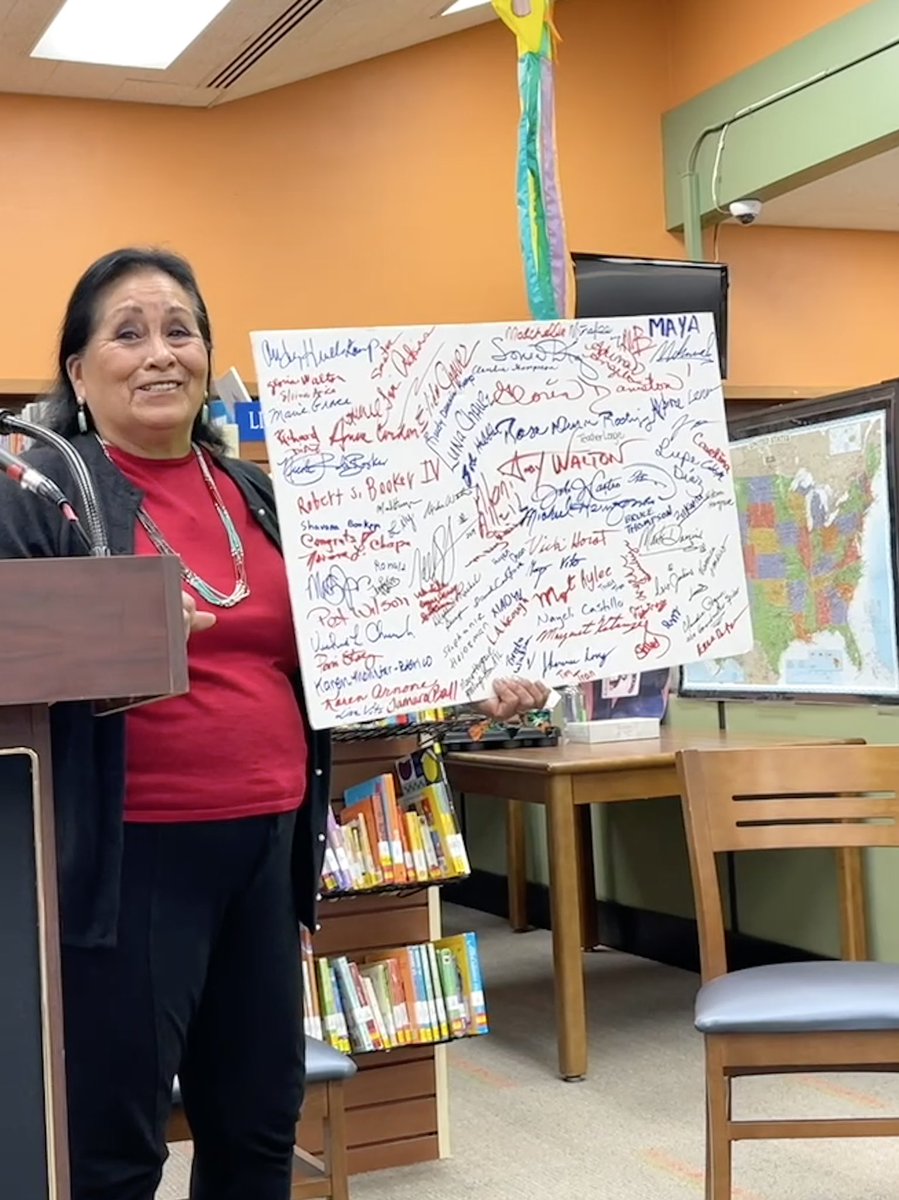 SenToniAtkins's tweet photo. Libraries are key centers of our communities, which is why I helped secure $300,000 in the #CABudget for @cityofsandiego’s @SDPublicLibrary branch in Oak Park. Today, I joined @CD4Monica to celebrate that win, which will mean a new library for the neighborhood. 📚 https://t.co/pqoRGWWrBD