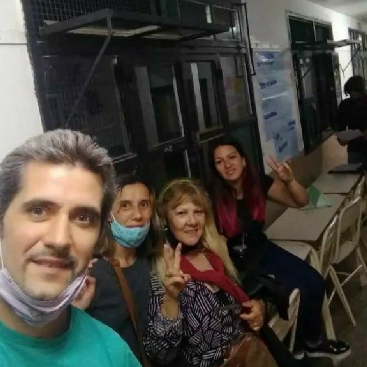 UnidadMilitante's tweet photo. Fiscalizando en City Bell y circuito 501 de La Plata.  Poniendo todo por lo que sabemos es un proyecto de país para todos y todas. @FrenteDeTodos 
#Elecciones2021 https://t.co/JTOXEayfwN