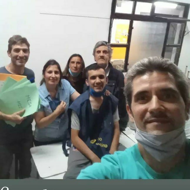 UnidadMilitante's tweet photo. Fiscalizando en City Bell y circuito 501 de La Plata.  Poniendo todo por lo que sabemos es un proyecto de país para todos y todas. @FrenteDeTodos 
#Elecciones2021 https://t.co/JTOXEayfwN