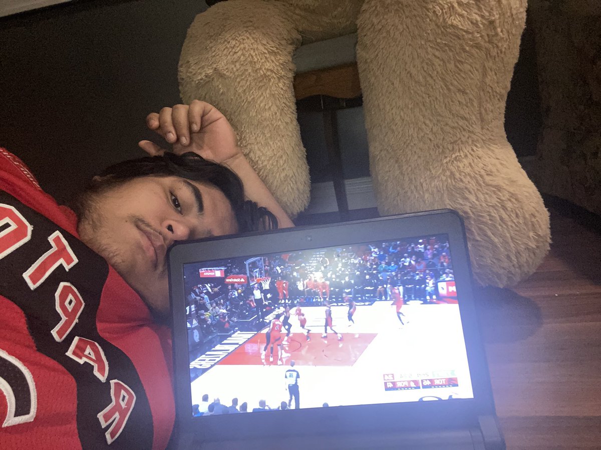 TheNetRipper09's tweet image. Why do your assignment when you can just watch the @Raptors game while laying down on the floor🔥🔥🔥#tangerinefanangle #WeTheNorth #TorontoRaptors