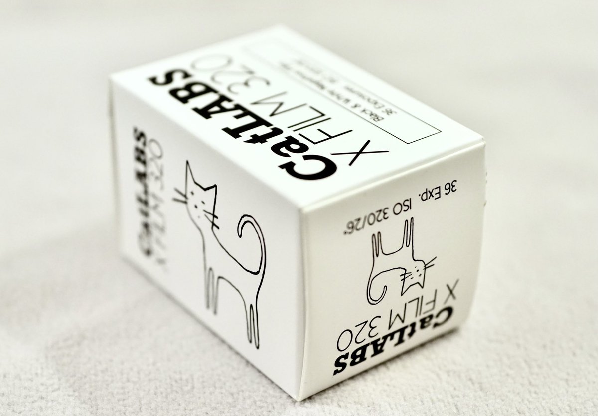 piyohiko_ozaki's tweet photo. 池袋の レモン社 さんで購入した
CatLABS XFILM320
というモノクロフィルム。
使ってみたいけど贈答用🎁
なので我慢。
#レモン社
#film
#フィルム
#フィルムカメラ
#bestjapanpics
#Nostagraph
#ダレカニミセタイケシキ
#キリトリセカイ
#ファインダー越しの私の世界 https://t.co/uzWQpSS4Mp
