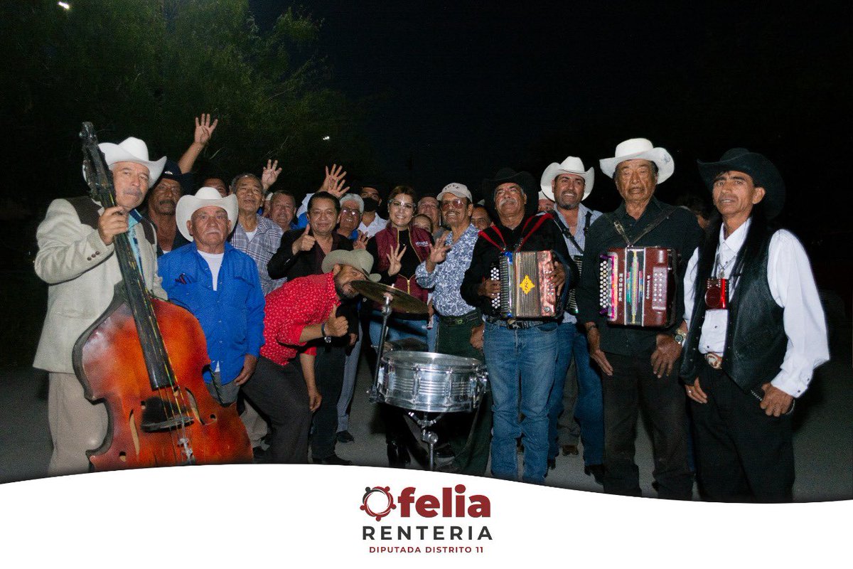 ofeliarenteriad's tweet photo. Una vez más me reuní con los músicos de #GómezPalacio, con quienes resolvimos que abriremos la comunicación con el ayuntamiento para  por fin reactivar su actividad económica.
#NoTeVoyAFallar #DeLaManoContigo https://t.co/BkgKeRtPYR