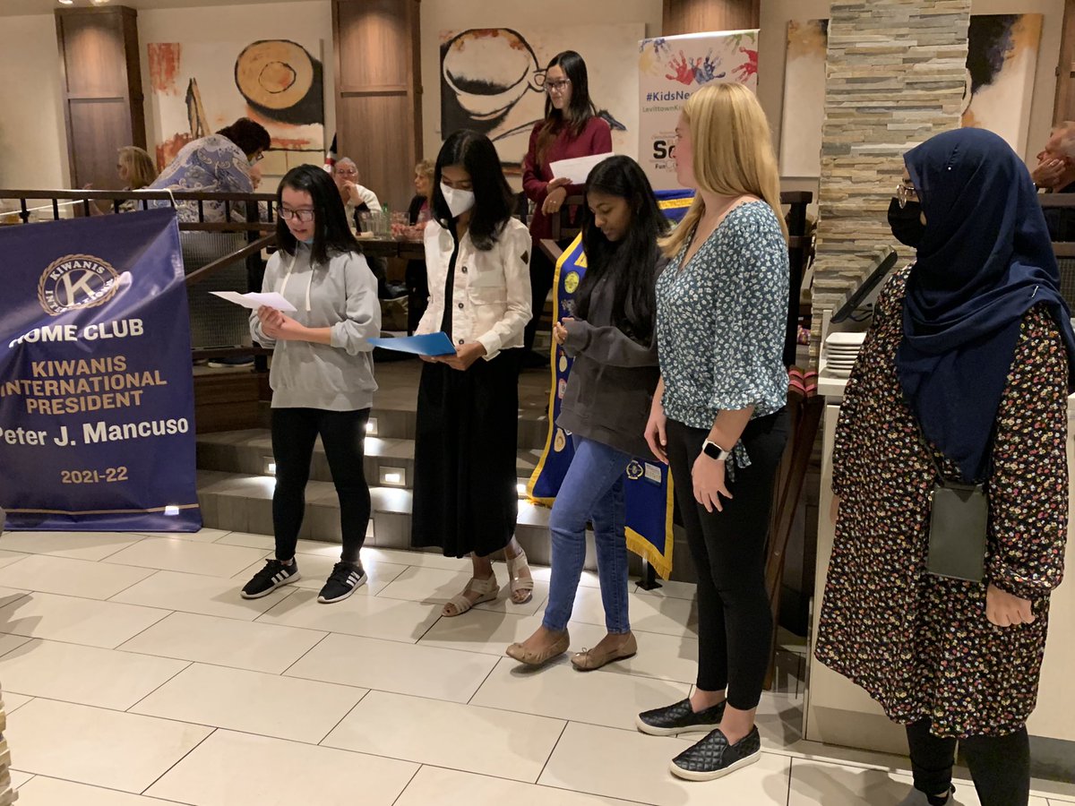 Christina Goldsmith tweet media