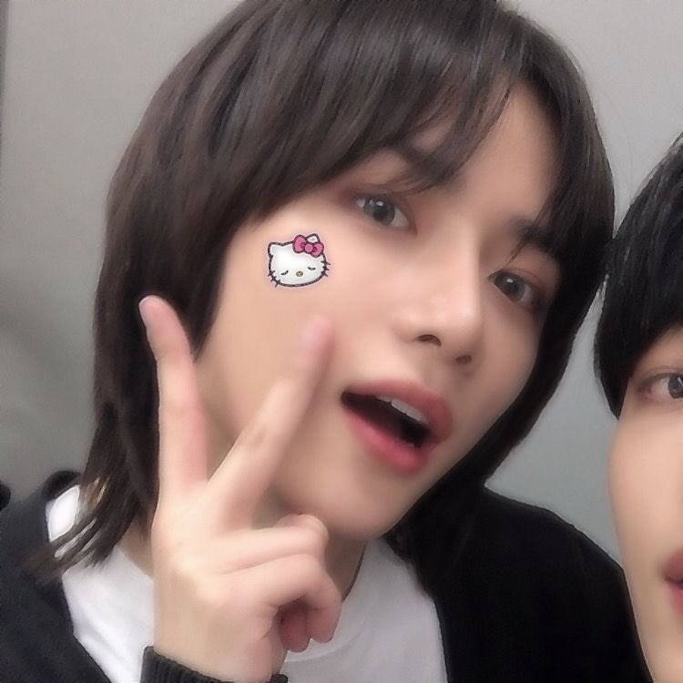 omptinal's tweet photo. headers for these? https://t.co/MOrSsVe1LK