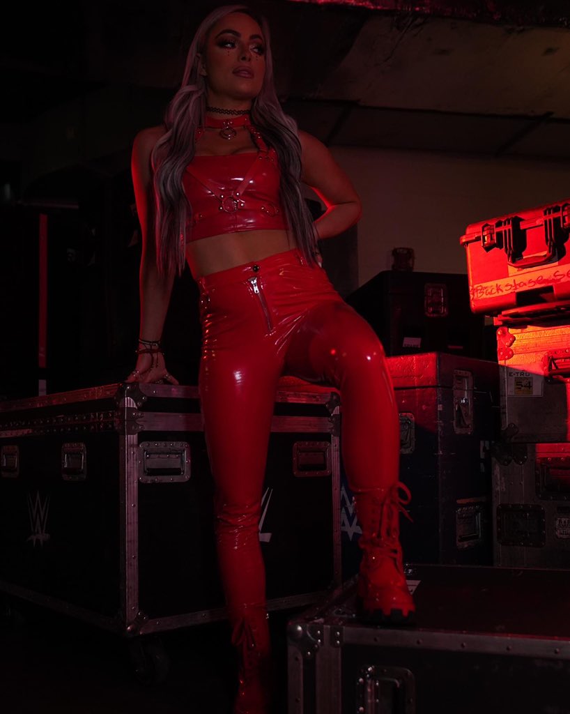 WWE Raw: Liv Morgan Wants Becky Lynch To Hit Her Again 1