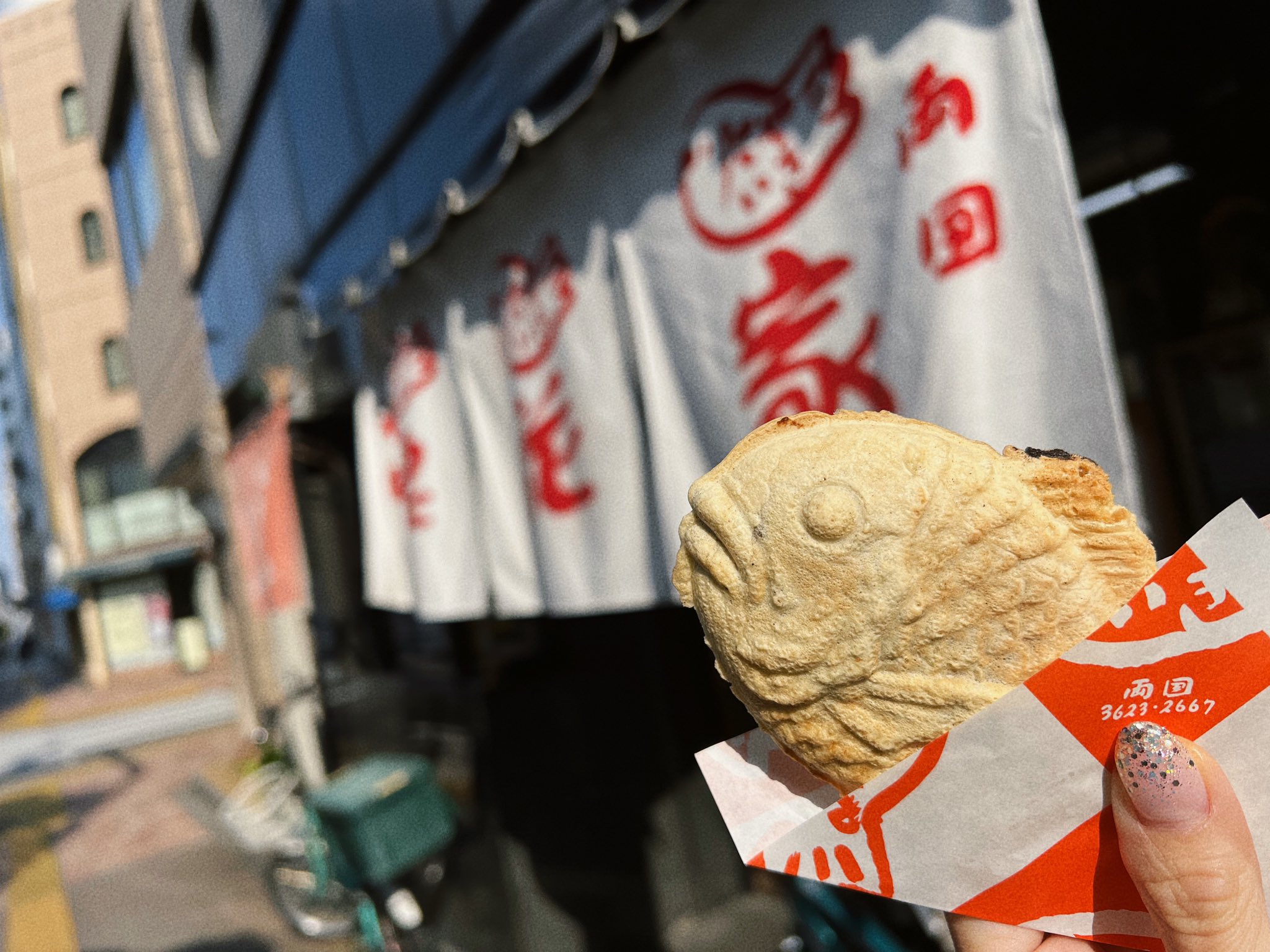 تويتر May N على تويتر 用事が早く終わり 鯛使 浪花家といえば 今や東京だけじゃなく大阪や 鎌倉にも暖簾分けされていますが 創業者の兄弟子様のお店が麻布十番の総本店 弟弟子様のお店がこちらの本店 両国 薄い生地が餡子の邪魔をせず それでいてほんのり