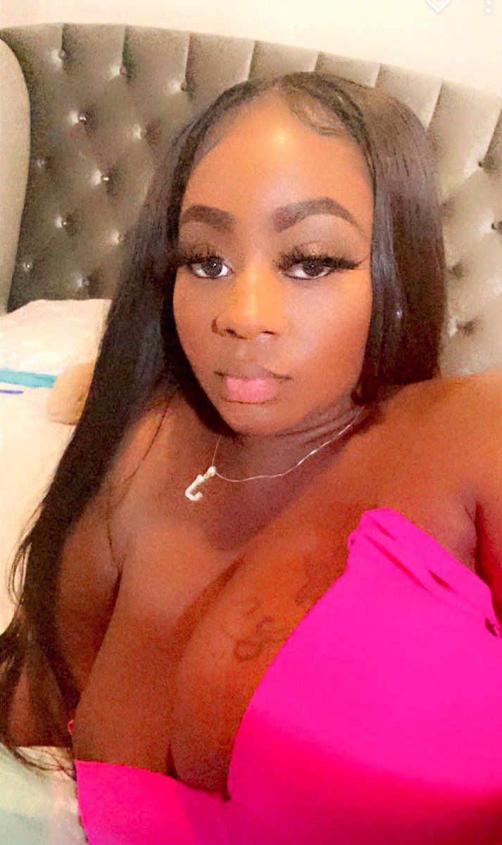 ChatFunn's tweet photo. Come introduce yourself to Diamond! She's new to #ChatFunn and if you behave well, you'll see her wild side! 
https://t.co/Oyuz1zMqHr https://t.co/fP7P7LHBwz
