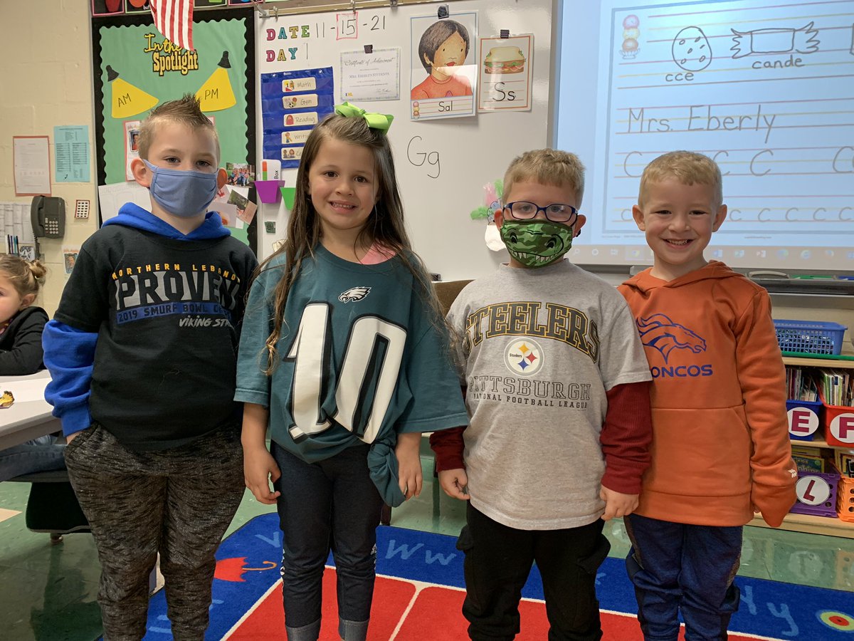 Football 🏈 team day!!