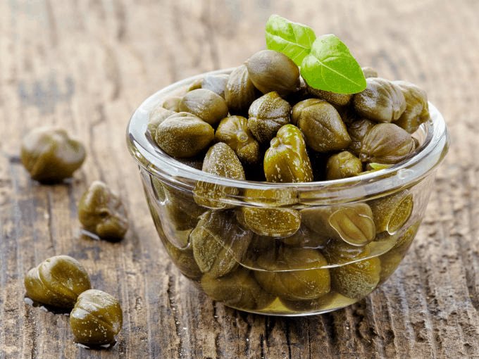 ¿Sabías que las #alcaparras ya se consumían hace 10000 años como planta medicinal?
Investigadores han descubierto que la #quercetina activa las proteínas necesarias para procesos corporales, el pensamiento, la contracción muscular, la tiroides, páncreas y tracto gastrointestinal