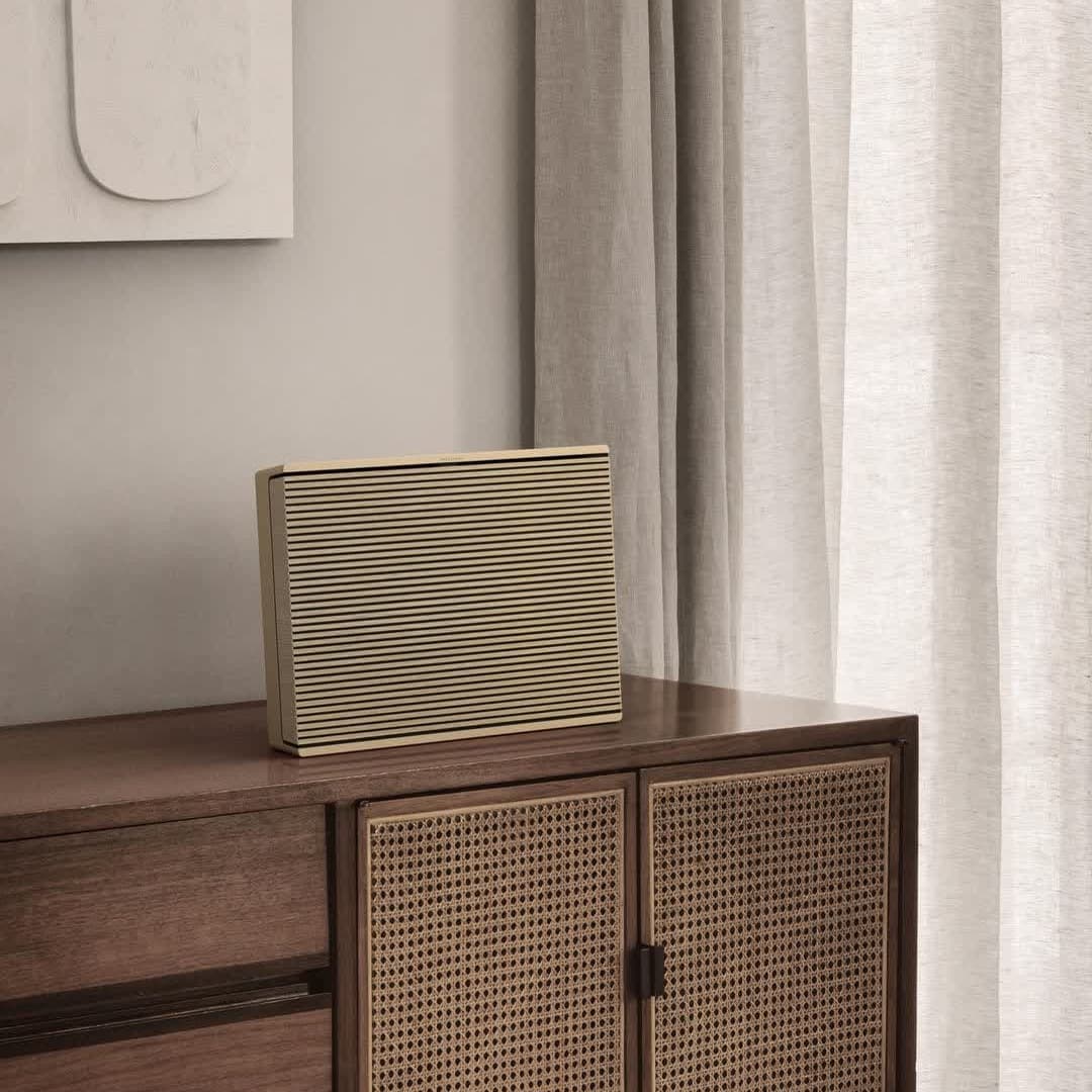 SCasdim's tweet photo. Up close and personal with Beosound Level. ​​

Crafted with aesthetics, practicality and durability at its core, this portable speaker delivers superior sound that's made to move.​

Now available at https://t.co/rmAF3DGSfN 

#BangOlufsen
#Luxurylifetsyle
#Seracasdim https://t.co/aAEP7qBRf4