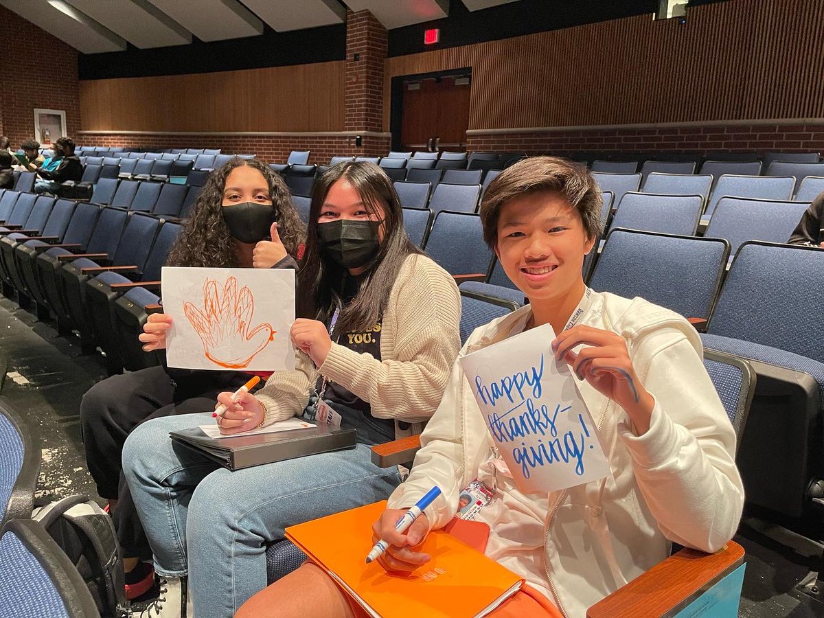 InteractDawson's tweet photo. Great work today at the hand turkey workshop everyone! Thank you for working so hard on the thanksgiving cards! 😁🦃 https://t.co/0ZyBWyg0wl