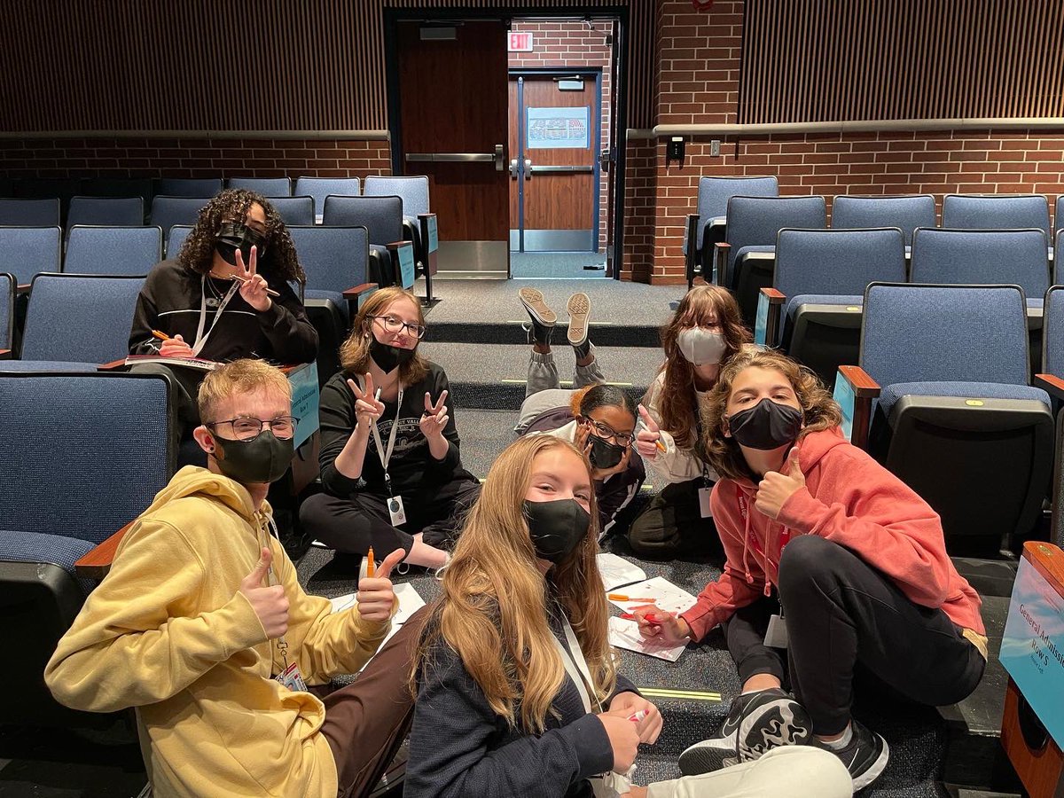 InteractDawson's tweet photo. Great work today at the hand turkey workshop everyone! Thank you for working so hard on the thanksgiving cards! 😁🦃 https://t.co/0ZyBWyg0wl