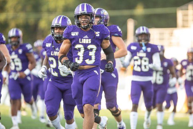 4_dmon's tweet photo. Blessed to receive an offer from the University of North Alabama 🦁 #GoLions 🟣⚪️ @JuCoFootballACE https://t.co/Kc8a1wiv5f