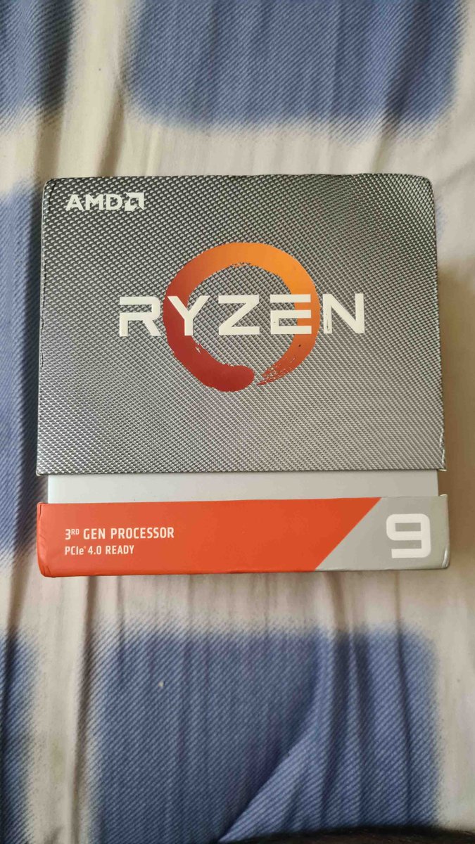 kishoreghlli's tweet photo. @flipkartsupport @_Kalyan_K 
Order ID :OD223226895179134000
I have been rejected refund for the above mentioned order for 3times. Despite providing the proof flipkart is not able to process the refund.
 What I ordered was AMD RYZEN 9  3900XT  and what i received as 3800XT. (1/3) https://t.co/j1x5tCNgLw