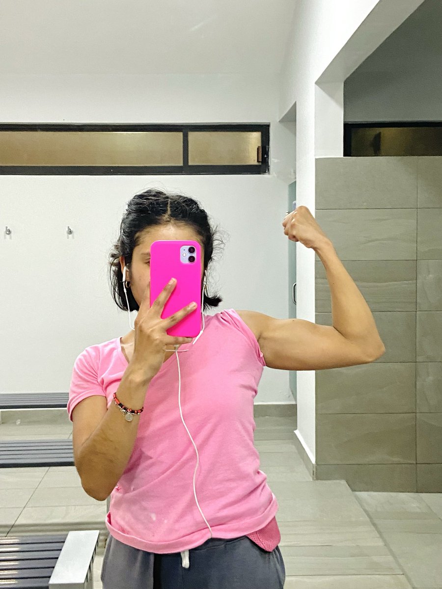 Mary80541148's tweet photo. #November #KaranKundrra #nutrition #PlayToEarn #NewProfilePic #ShopMyCloset #good #begging #AloneWithYouTour https://t.co/RQSYgCm8vk