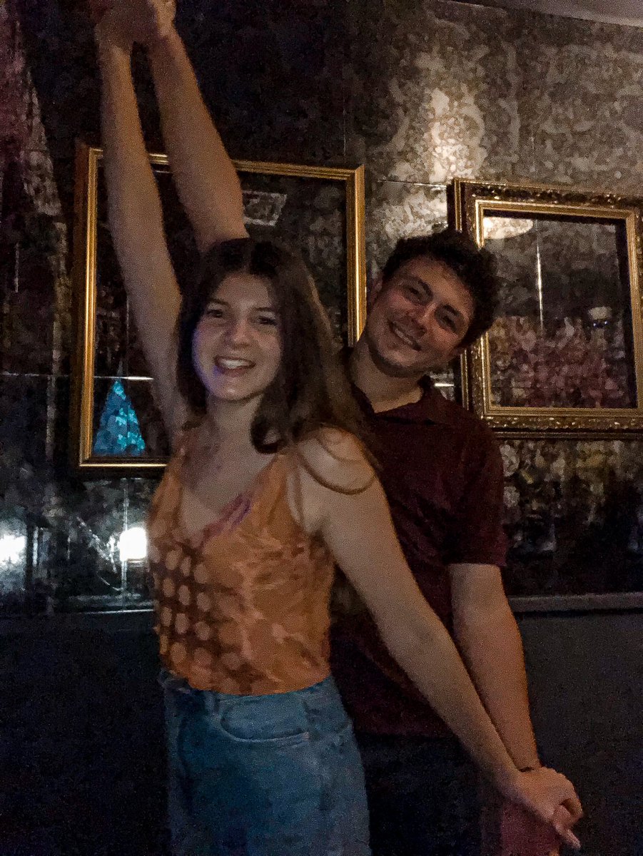 Megannety tweet media