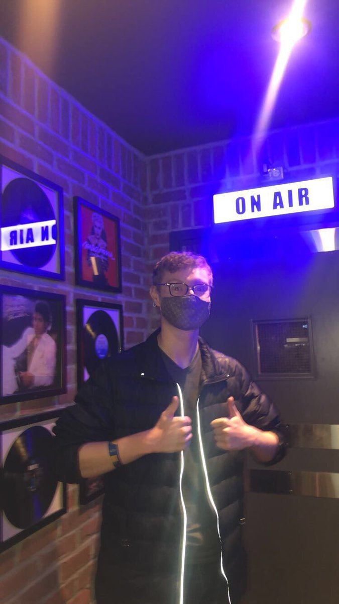 Megannety tweet media