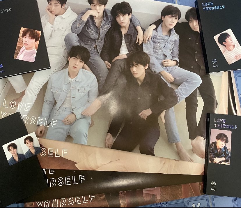 bell1997jk's tweet photo. ปล่อยของสะสมค่ะ LOVE YOURSELF Set ‘ Y O U R ’ เหมาอัลบั้ม 4 เวอร์+โปสเตอร์  ราคา 2,300 ฿       รวมส่งแล้ว~  ข้างในอัลบั้มมีครบทุกอย่างเลย ขายแยกได้นะคะ #ตลาดรถไฟบังทัน #ปล่อยของสะสมบังทัน #การ์ดจองกุก #การ์ดจีมิน https://t.co/UJPPZkdVMT