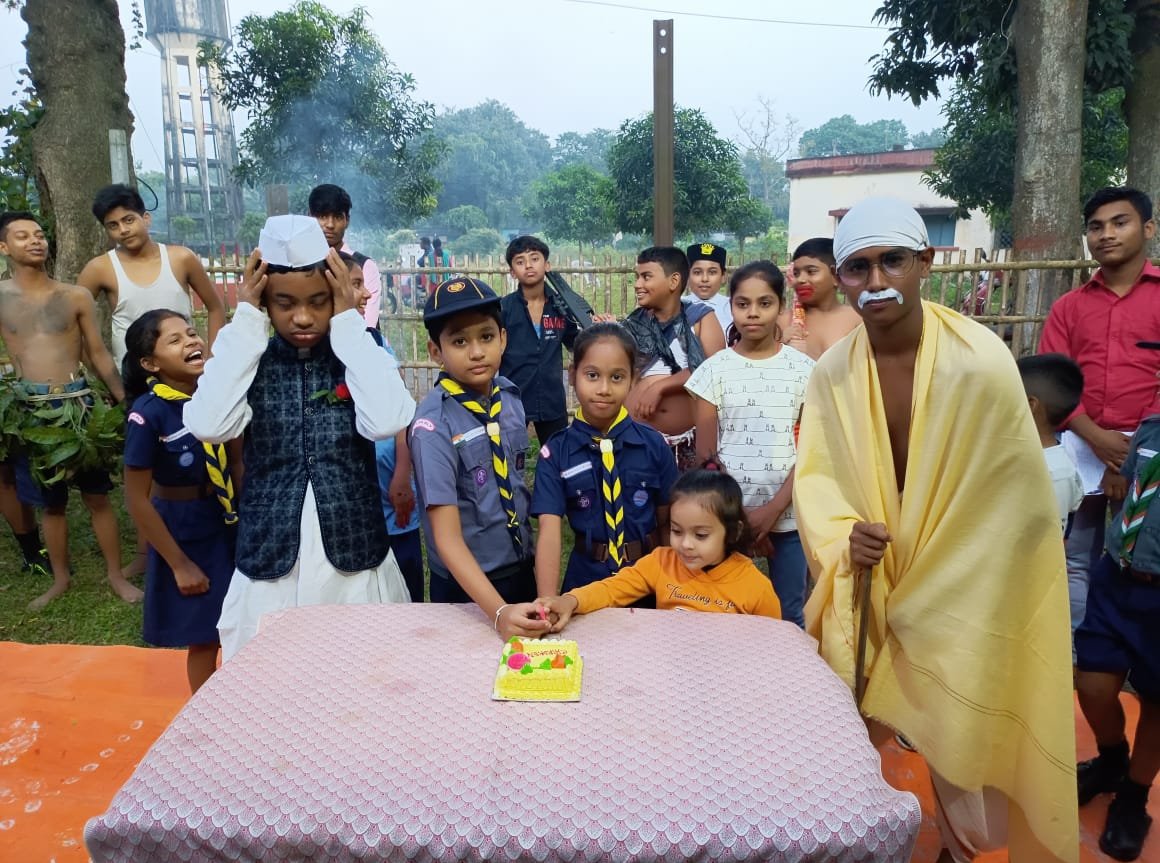 JayPrak18671272's tweet photo. #Celebration_of_Pandit_Jhawarlal_Nehru_BirthDay #14thNovember #childrenday2021
#Vivekananda_Group under Eastern Rly,Malda District Association
#Drawing_compitition
#games #rampwalkmodel @rkkaushik2012 @BabluGoswami30 @dhanrajskr @siddhar94023053 https://t.co/szWr09vkna