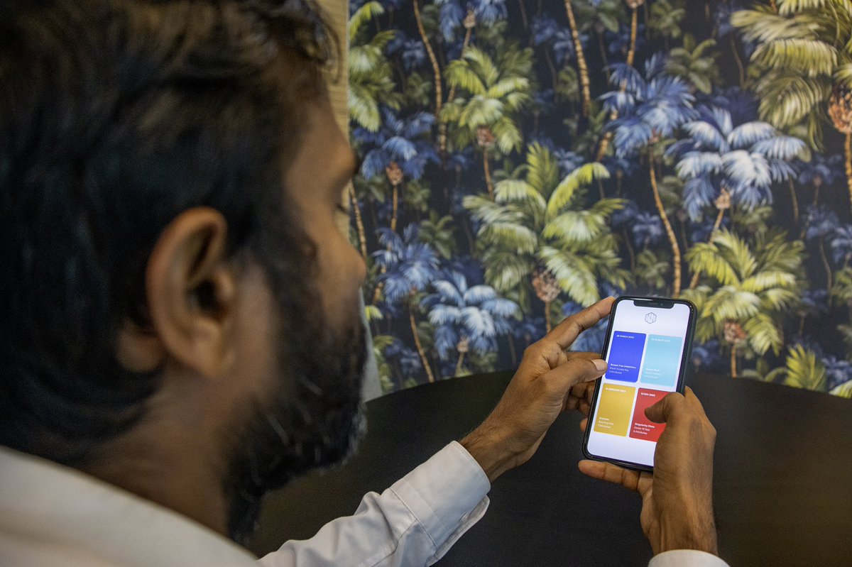 TheEcoOrgHQ's tweet photo. The system comes with digital wallets capable of holding personal identities, hotel bookings, building access keys, making it possible to achieve a paperless community. #digitization #maldives https://t.co/eXiBpCGN9n