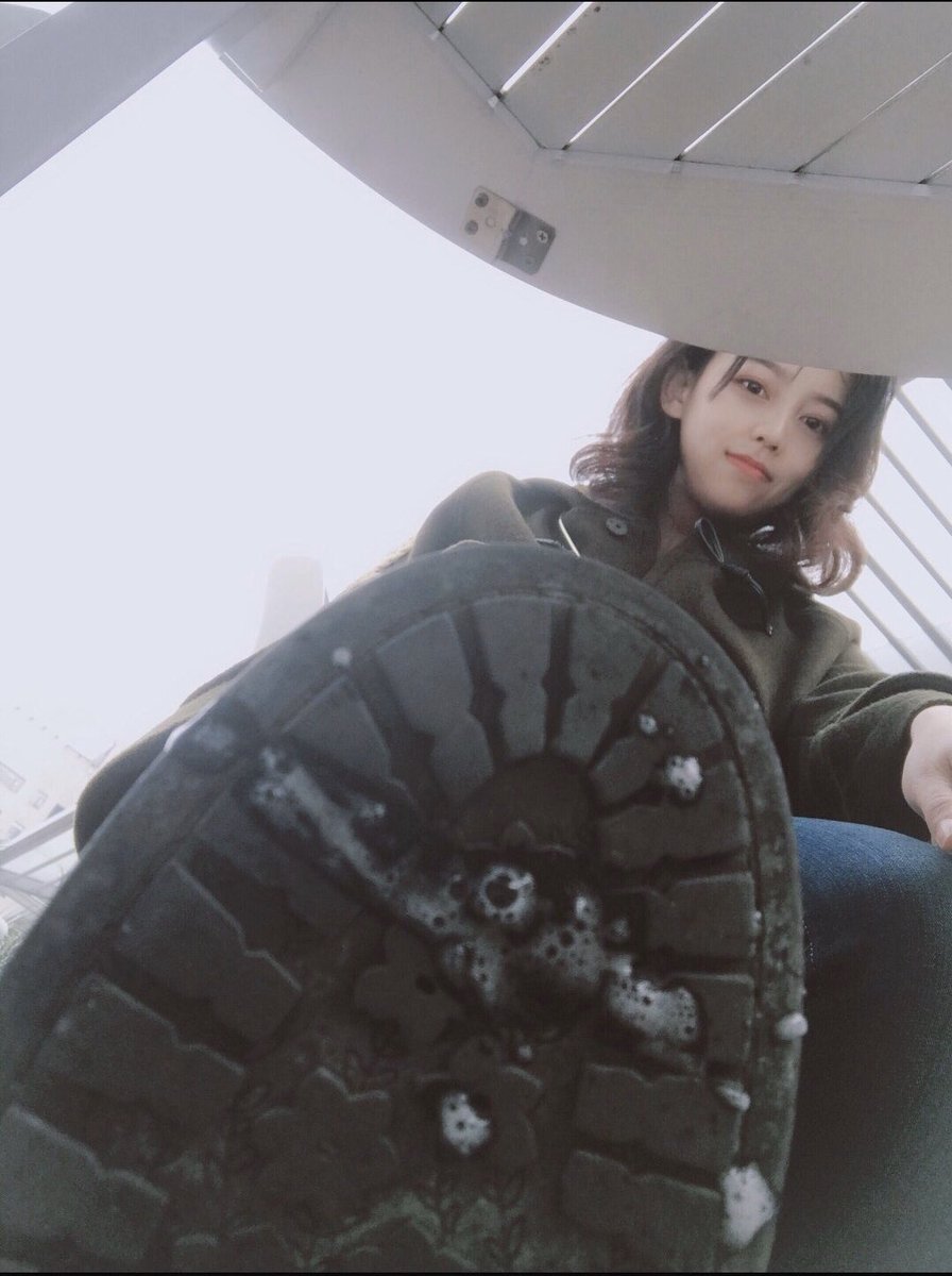 DcK20o's tweet photo. #原味 #原味内衣 #原味丝袜 #原味商品 #原味内内 #脚控 #恋物 #恋物癖 #足控 #福利姬 #原味胖次 #内裤 #丝袜脚 #原味卖家 #原味內衣褲 #原味絲襪 #圣水 #裸足 #腿控 #玉足 #恋足 #原味丝袜 #口嚼 #足交 #舔脚  #圣水 #原味内裤 #棉袜 #短丝 #船袜 来把姐姐鞋底的口水舔掉吧 https://t.co/3MFfRnPZ1a