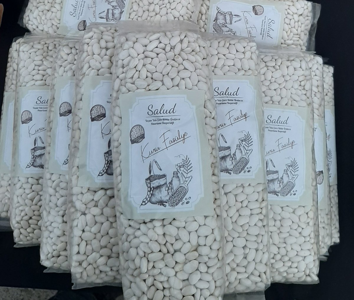 yasamyolukoop's tweet image. Leziz Salud kuru fasulye. Konya Çumra&apos;dan çalı fasulyesi. 🌿🌿🌿
