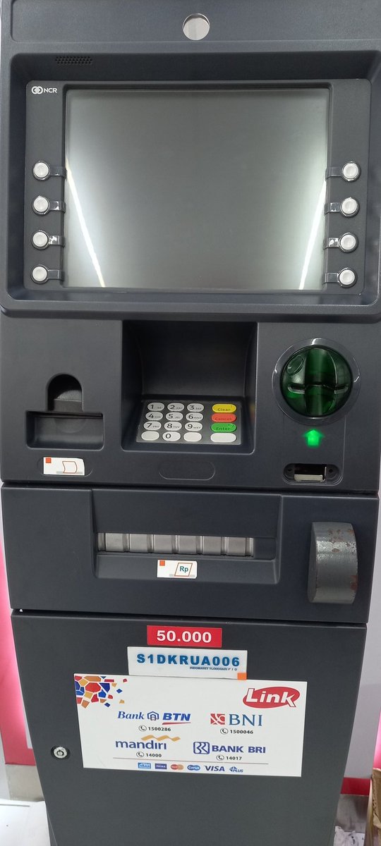 kuliduit's tweet photo. Sangat di sayangkan sebagai Nasabah bank @BNI  jadi terhambat ATM on line tapi layar LCD di cabut biar nasabah tidak bisa tranksaksi @KemenBUMN https://t.co/MF9NZytPmz