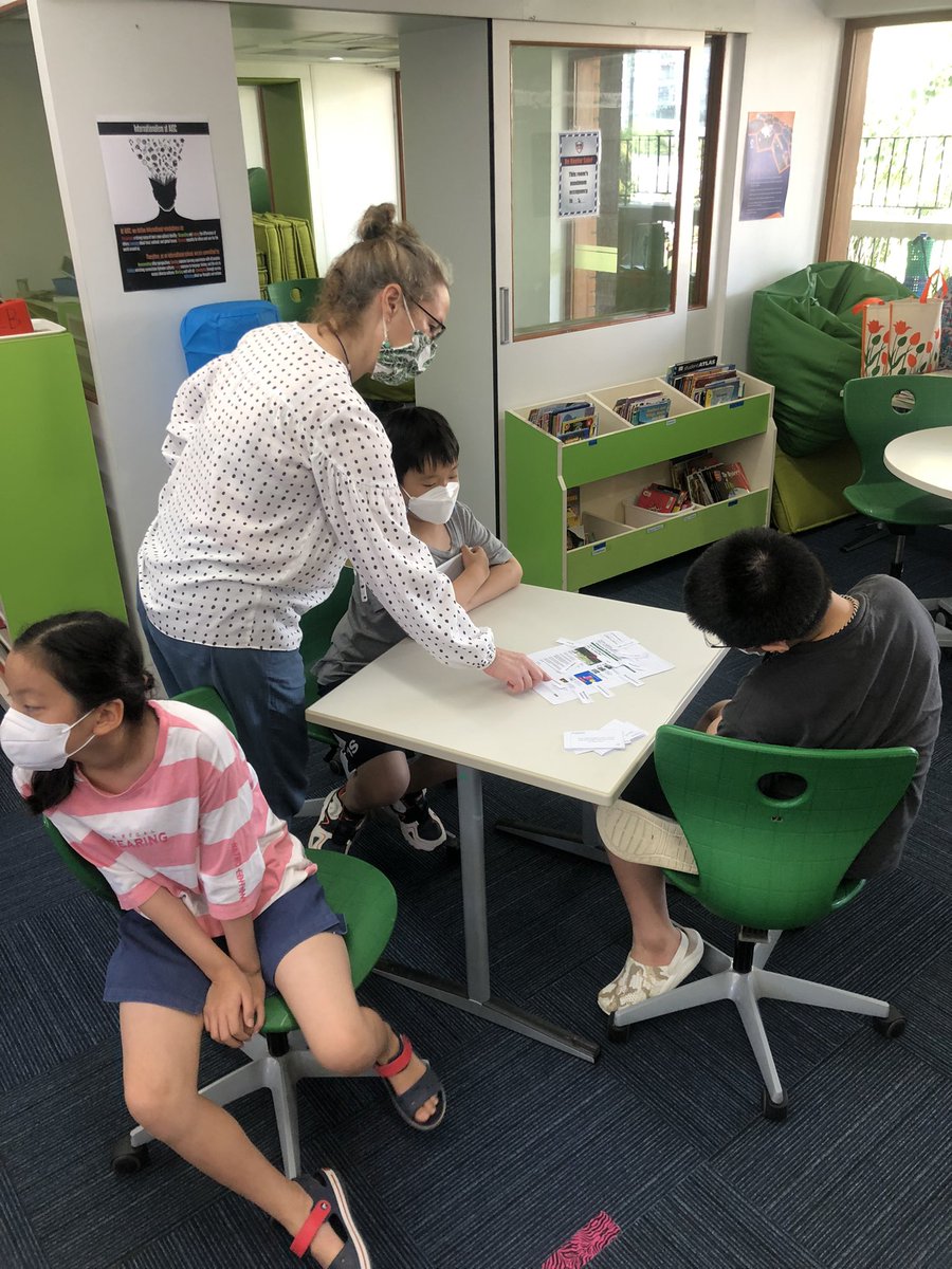 vpriyatech's tweet image. First in class lesson teaching about the purposes of different parts of an online news page. So much fun having students interact @AISChennai @ThorpeBritt #AISCGrade5 #AISCLearner #AISCTech #AISCInTheClassroom