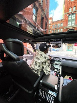 lootylootylooty's tweet photo. i literally heard / watched @YOUNGLYXX say / manifest he was going to have a New York show , &amp; now bam this week it’s 🆙 #YouSeeIt #weatthetable https://t.co/tm8fdlrJ4o