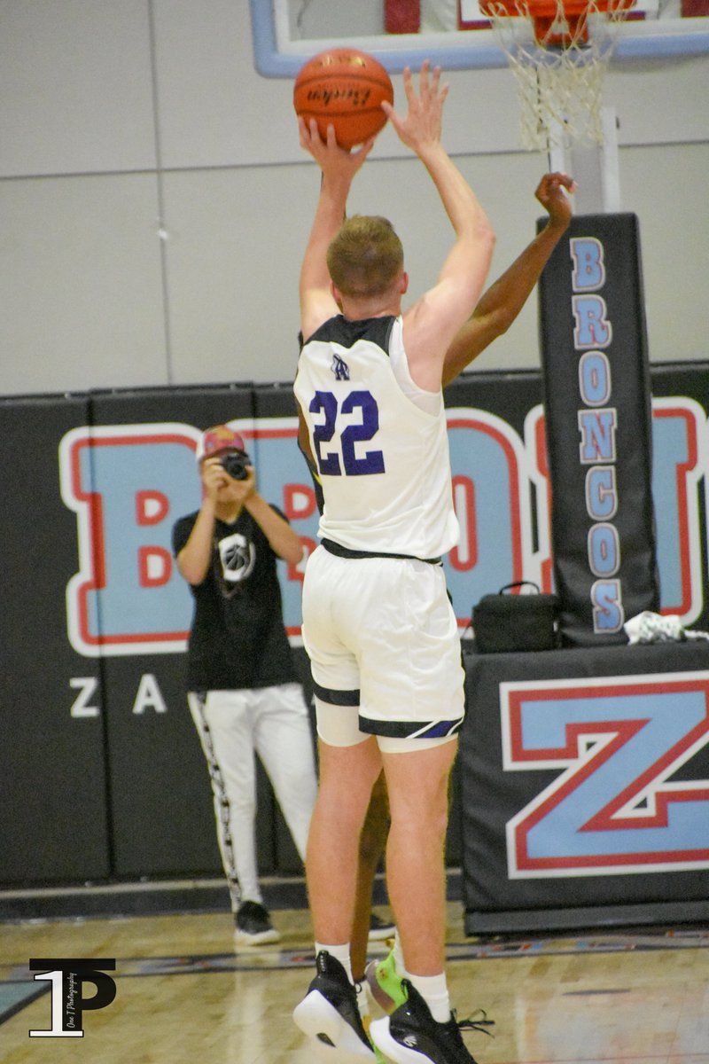 b_hoss_mac's tweet photo. Photo Gallery || With the large-school prep hoops season tipping off this week, here's a look back at some of the action from the @ZHSBasketball_ Hall of Fame Classic. @ASHBASKETBALL1 @MPABasketball @Newman_Bball 

https://t.co/q5RjCEla2F https://t.co/wNC5r5FVQB